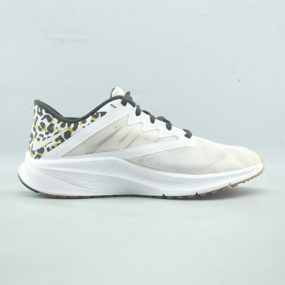 NIKE QUEST 3 PREMIUM