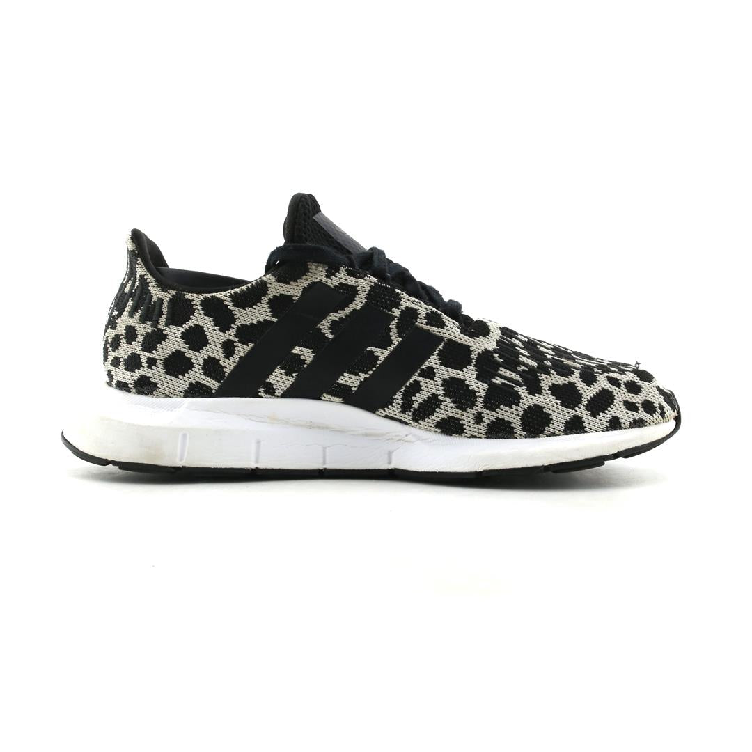 ADIDAS SWIFT RUN