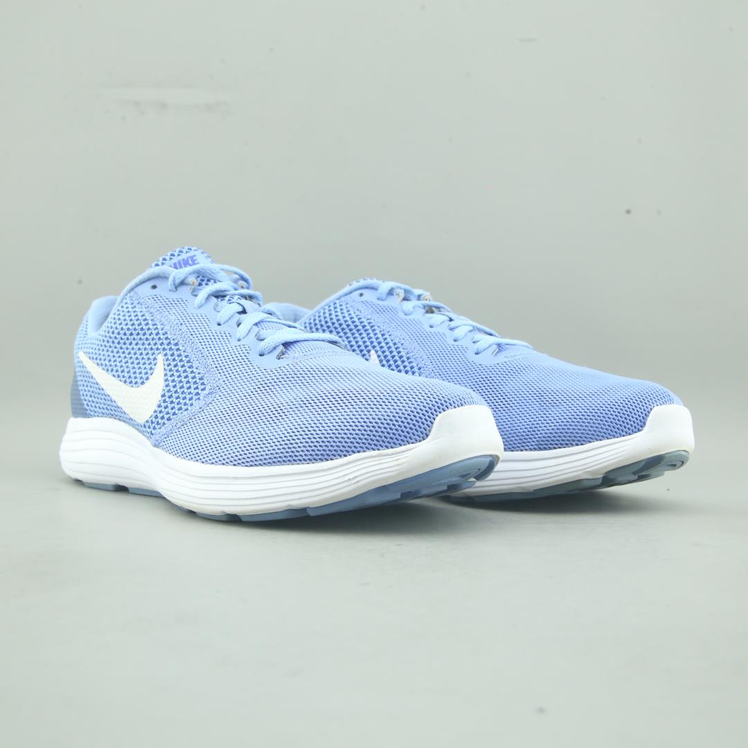 NIKE REVOLUTION 3