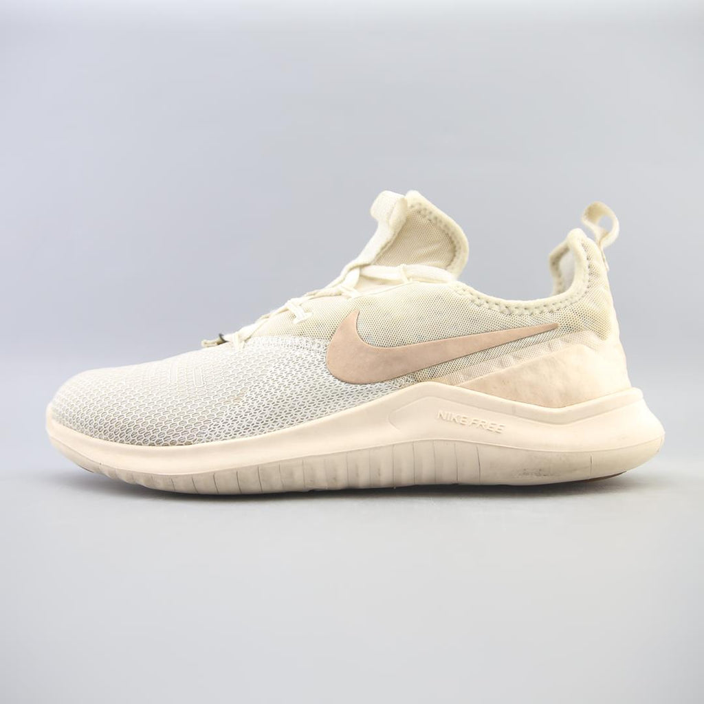 NIKE  FREE TR 8