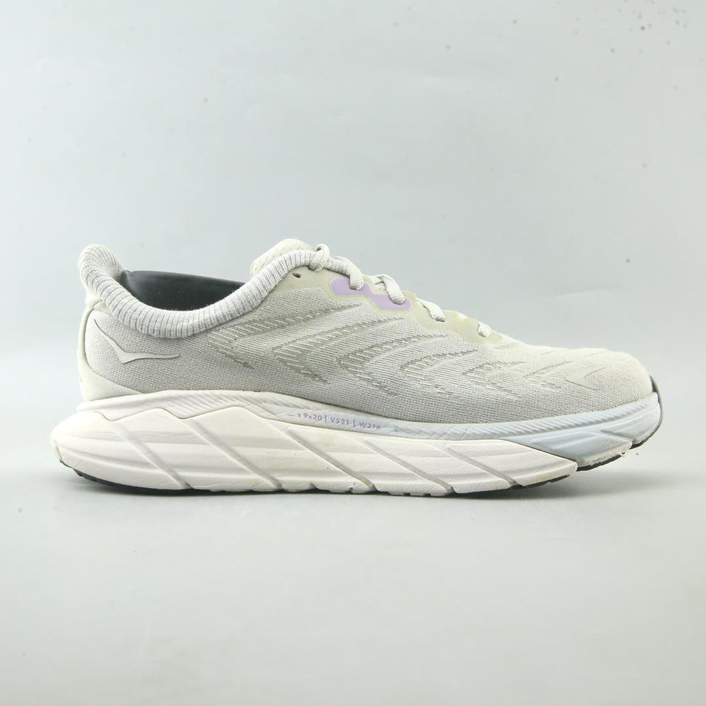 HOKA ONE ONE ARAHI 6