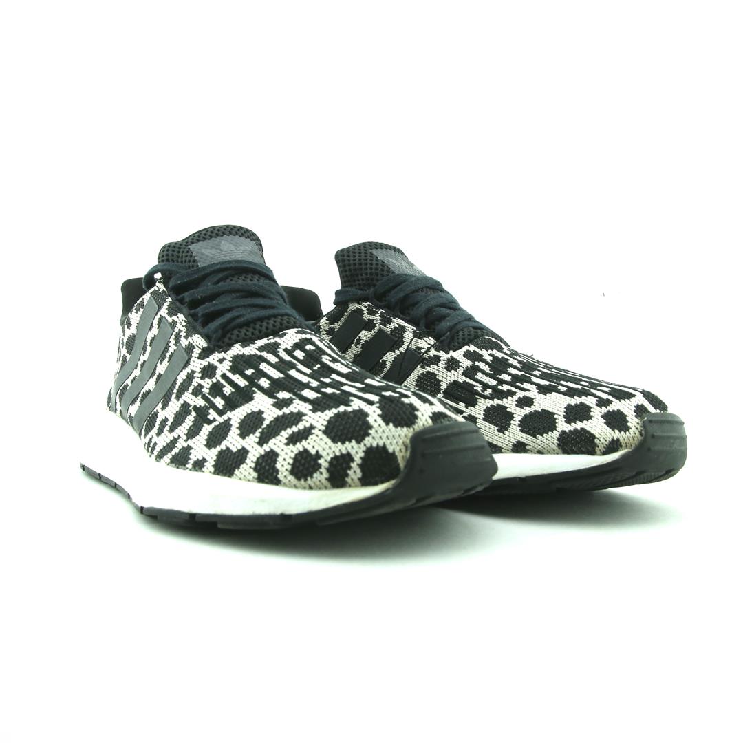ADIDAS SWIFT RUN