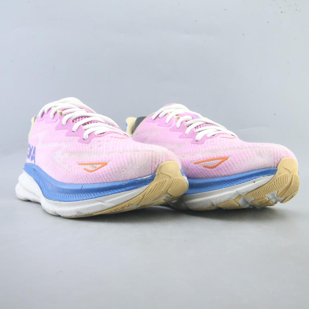HOKA ONE ONE CLIFTON 9