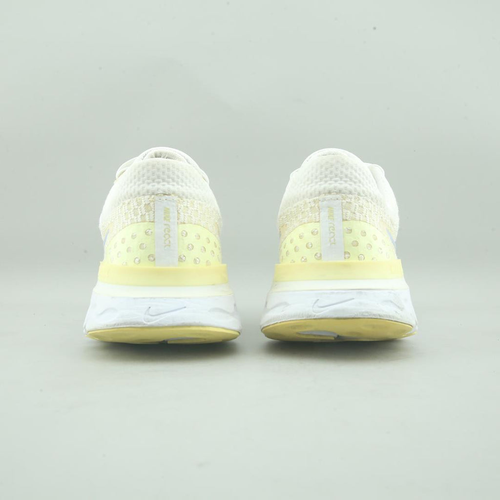 NIKE RENEW RUN