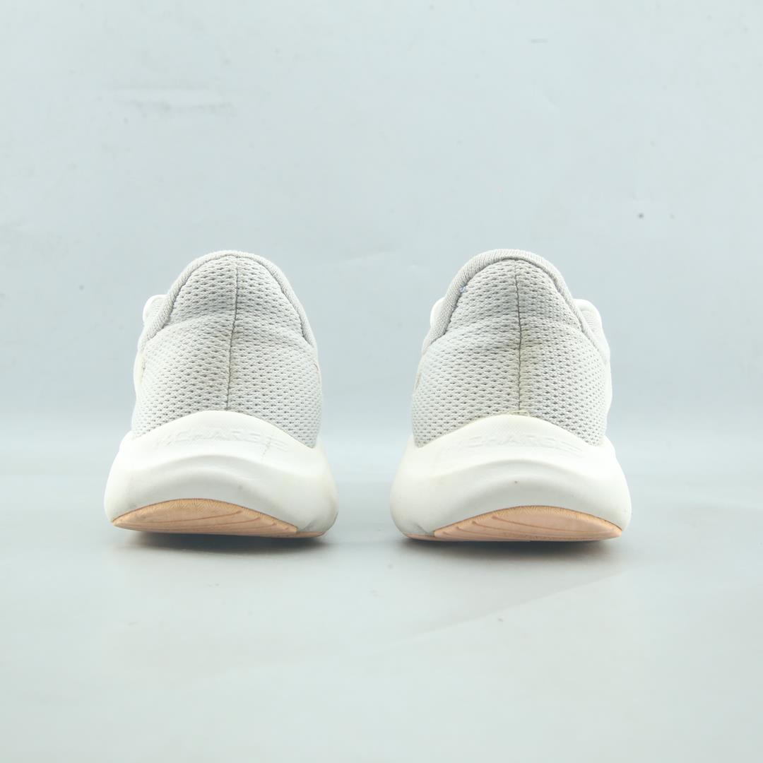 UNDER ARMOUR PURSUIT 3