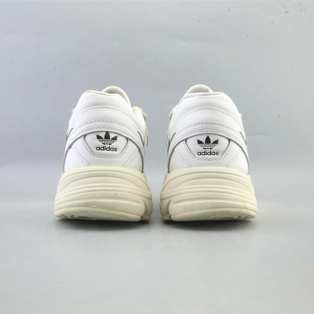 ADIDAS ASTIR