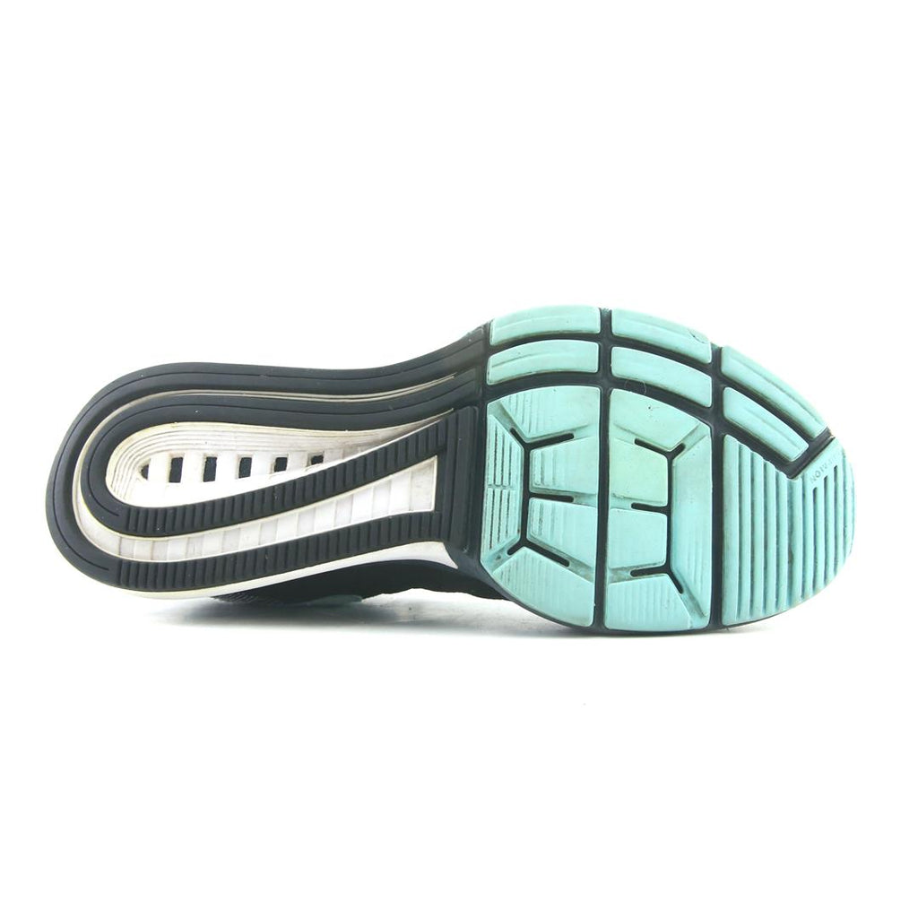 NIKE AIR ZOOM VOMERO 10