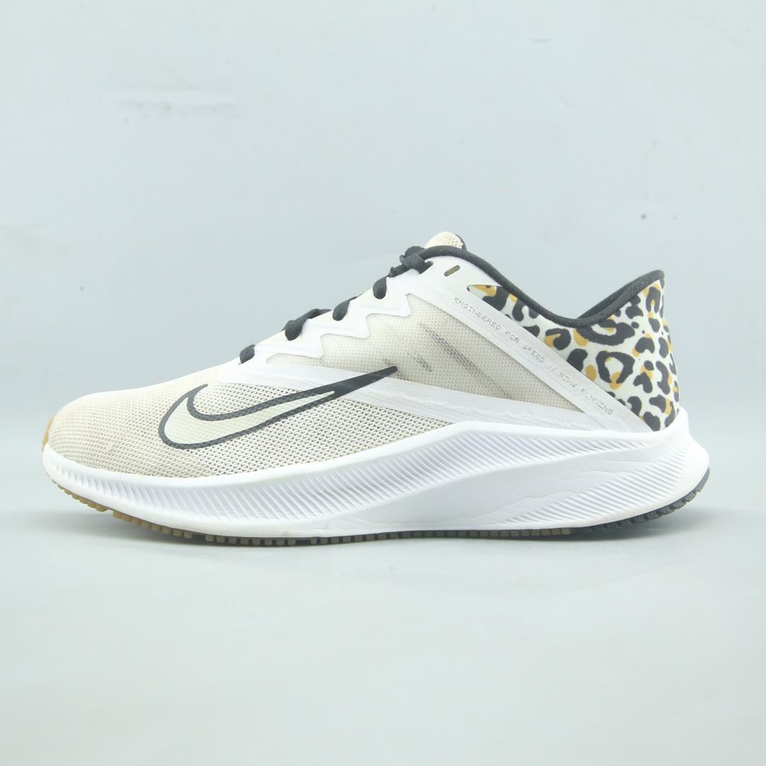 NIKE QUEST 3 PREMIUM