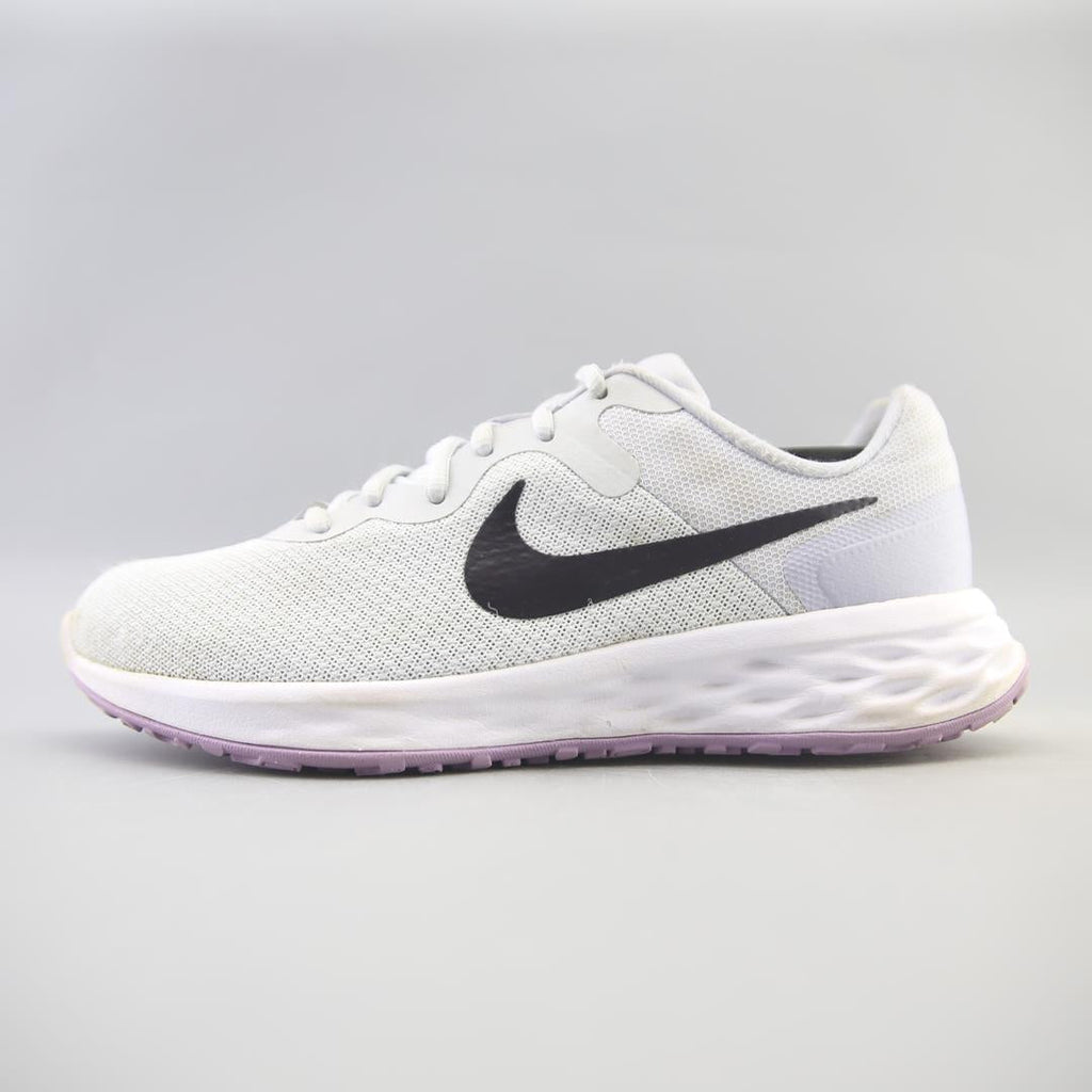 NIKE  REVOLUTION 6