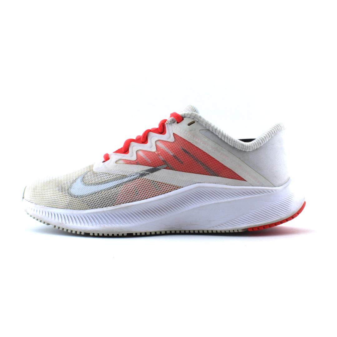 NIKE QUEST 3