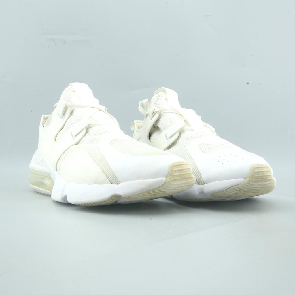 NIKE AIR MAX INFINITY
