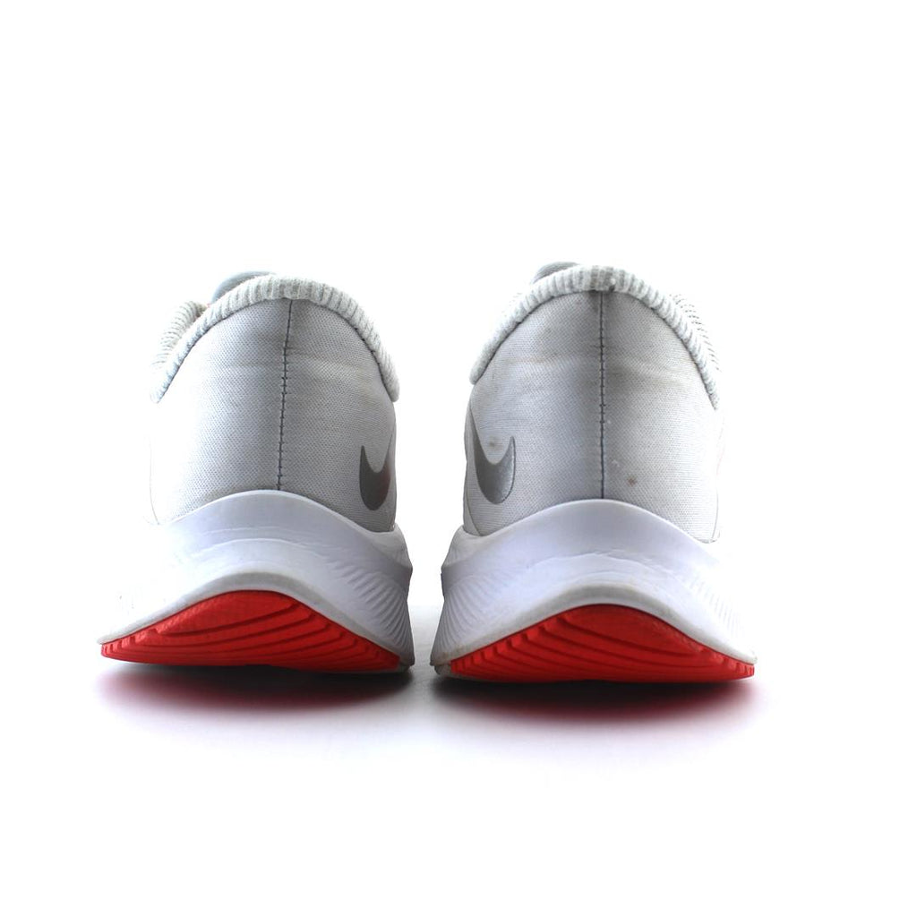 NIKE QUEST 3