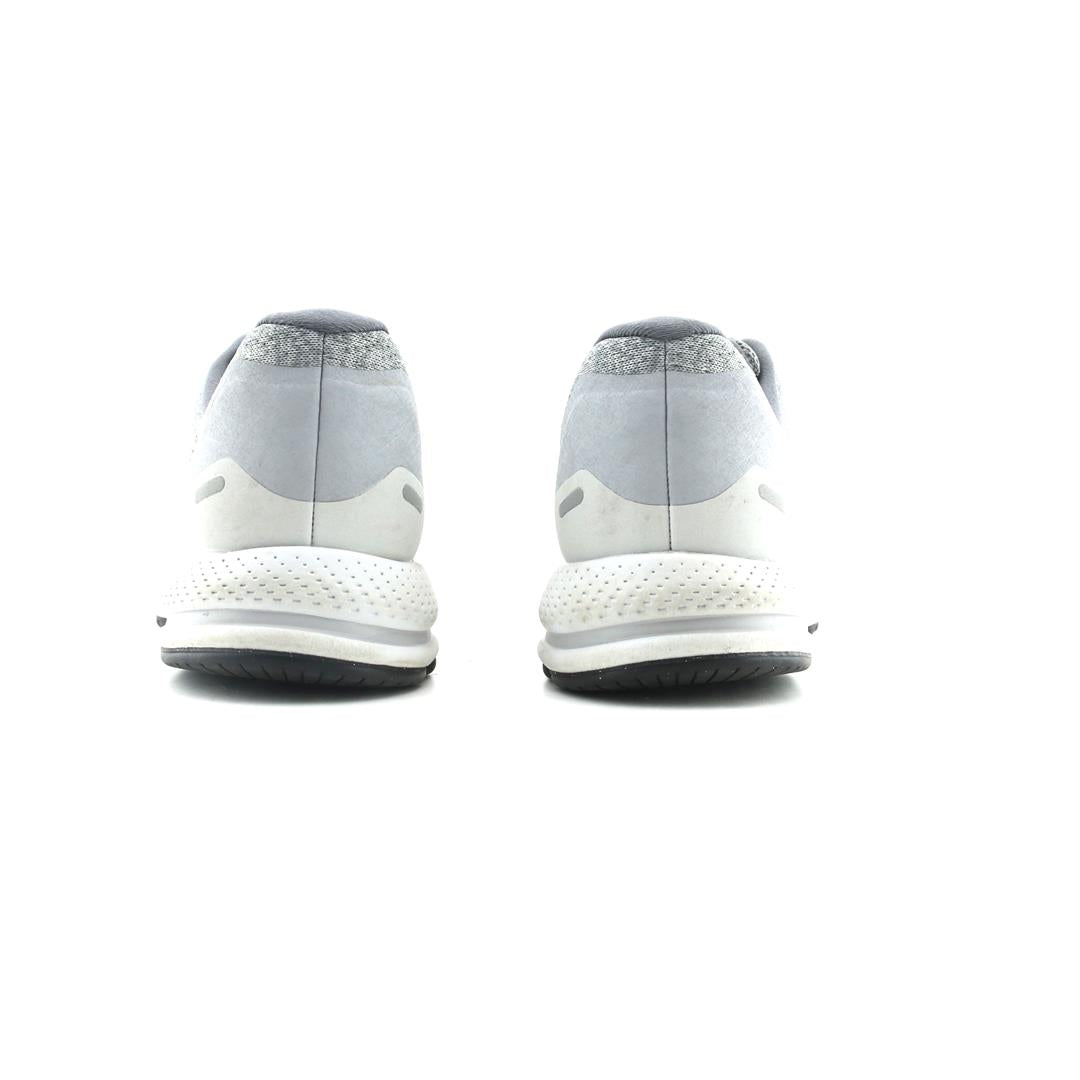 NIKE ZOOM VOMERO 13
