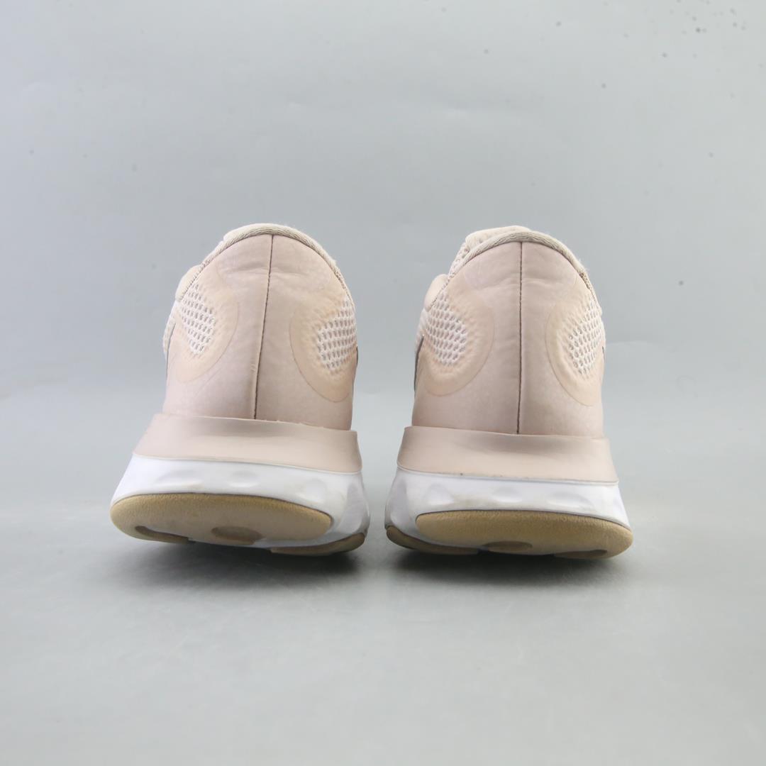 NIKE RENEW RUN