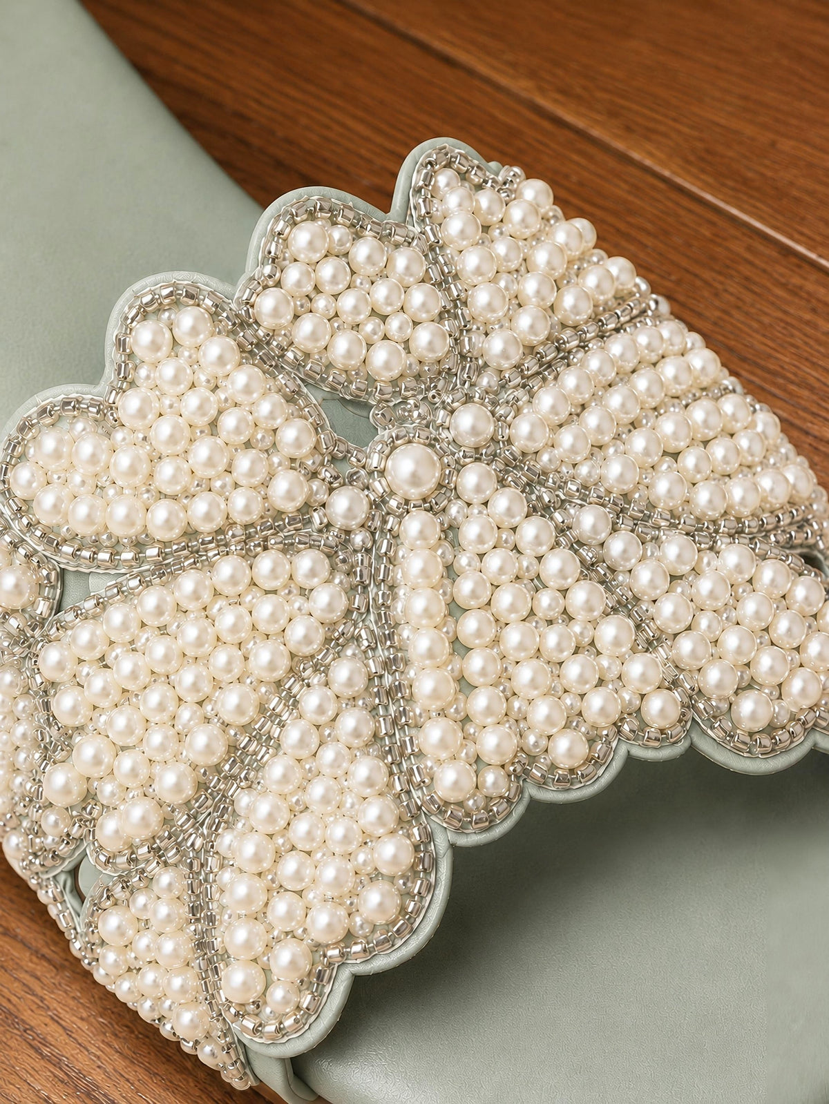Crystal Embroidery Pearl Slipper