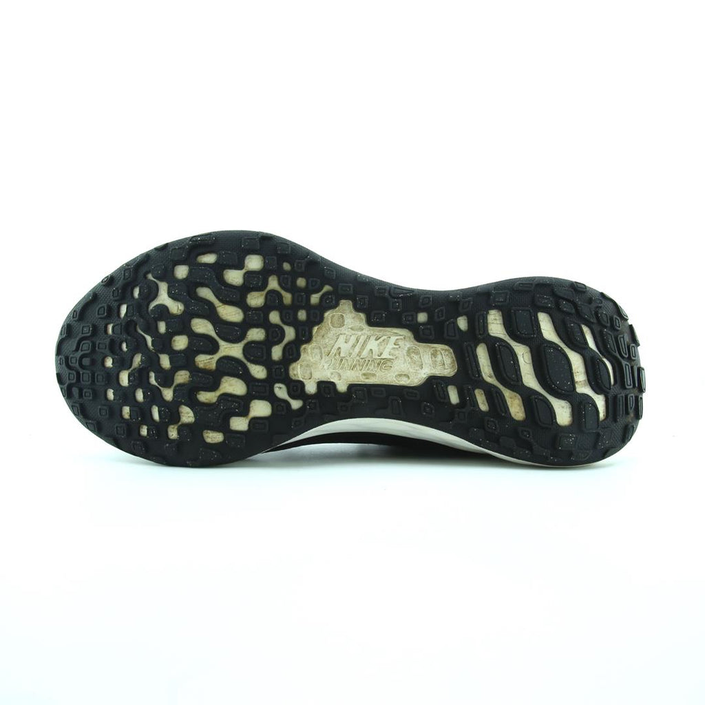 NIKE REVOLUTION 6