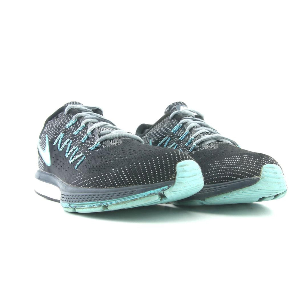 NIKE AIR ZOOM VOMERO 10