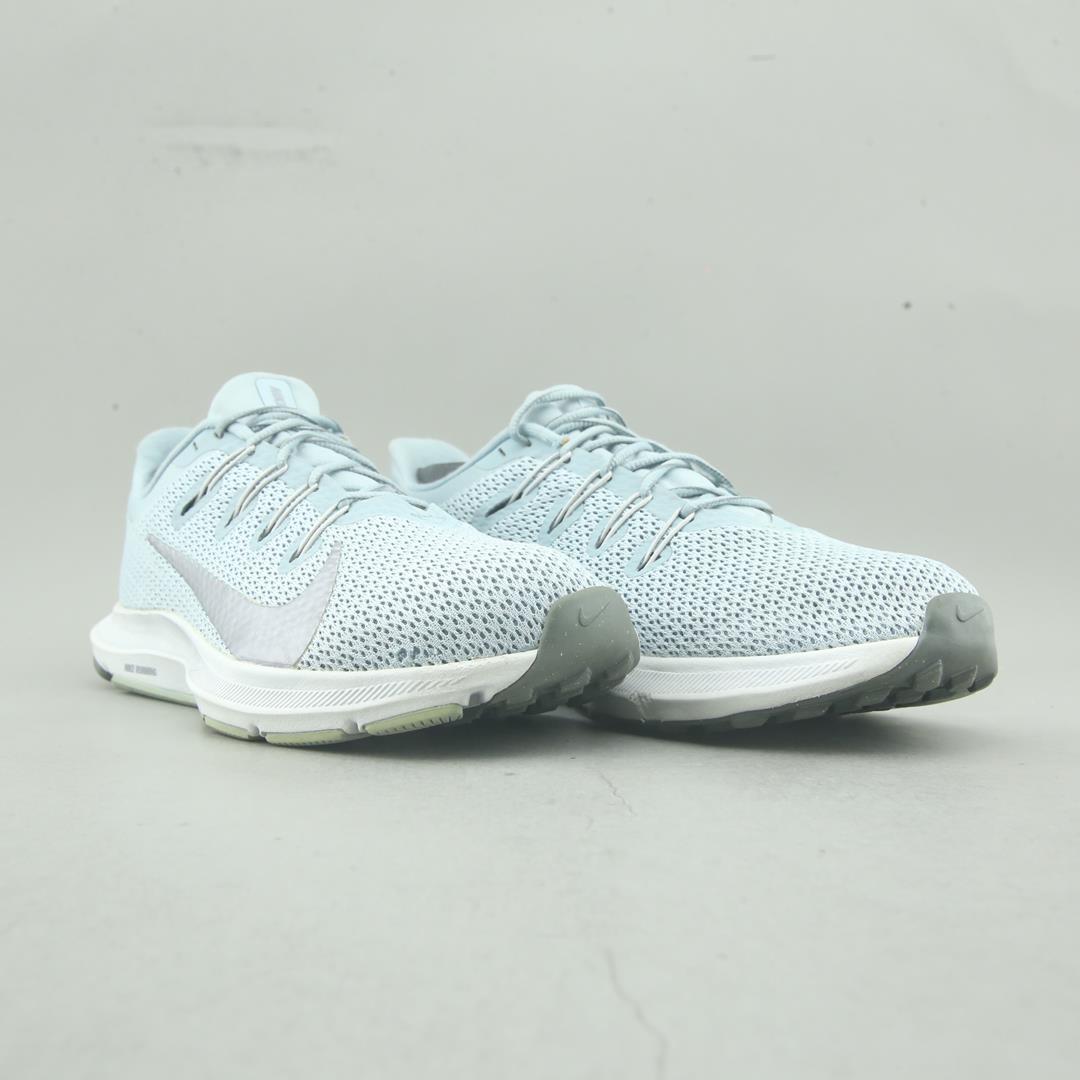 NIKE  QUEST 2