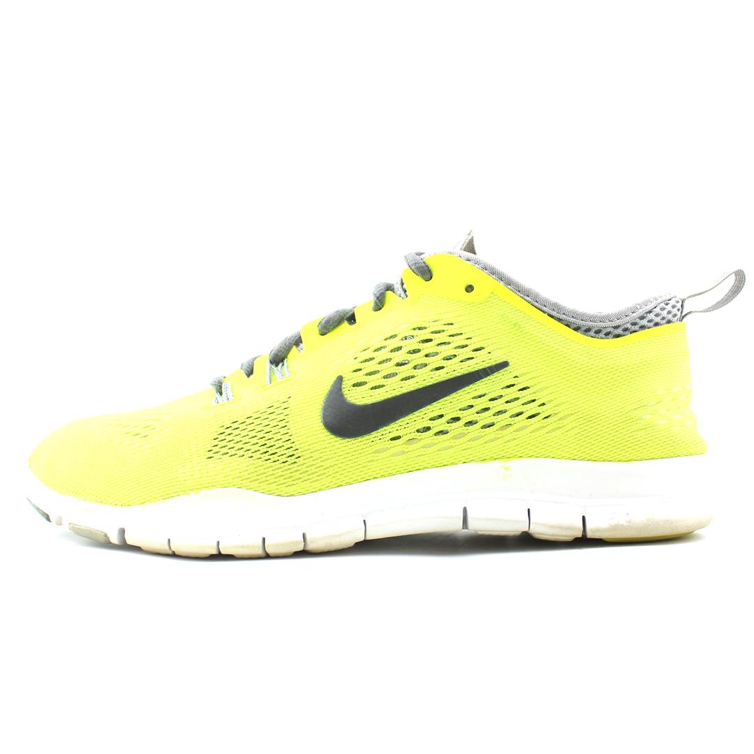 NIKE FREE TR FIT 4