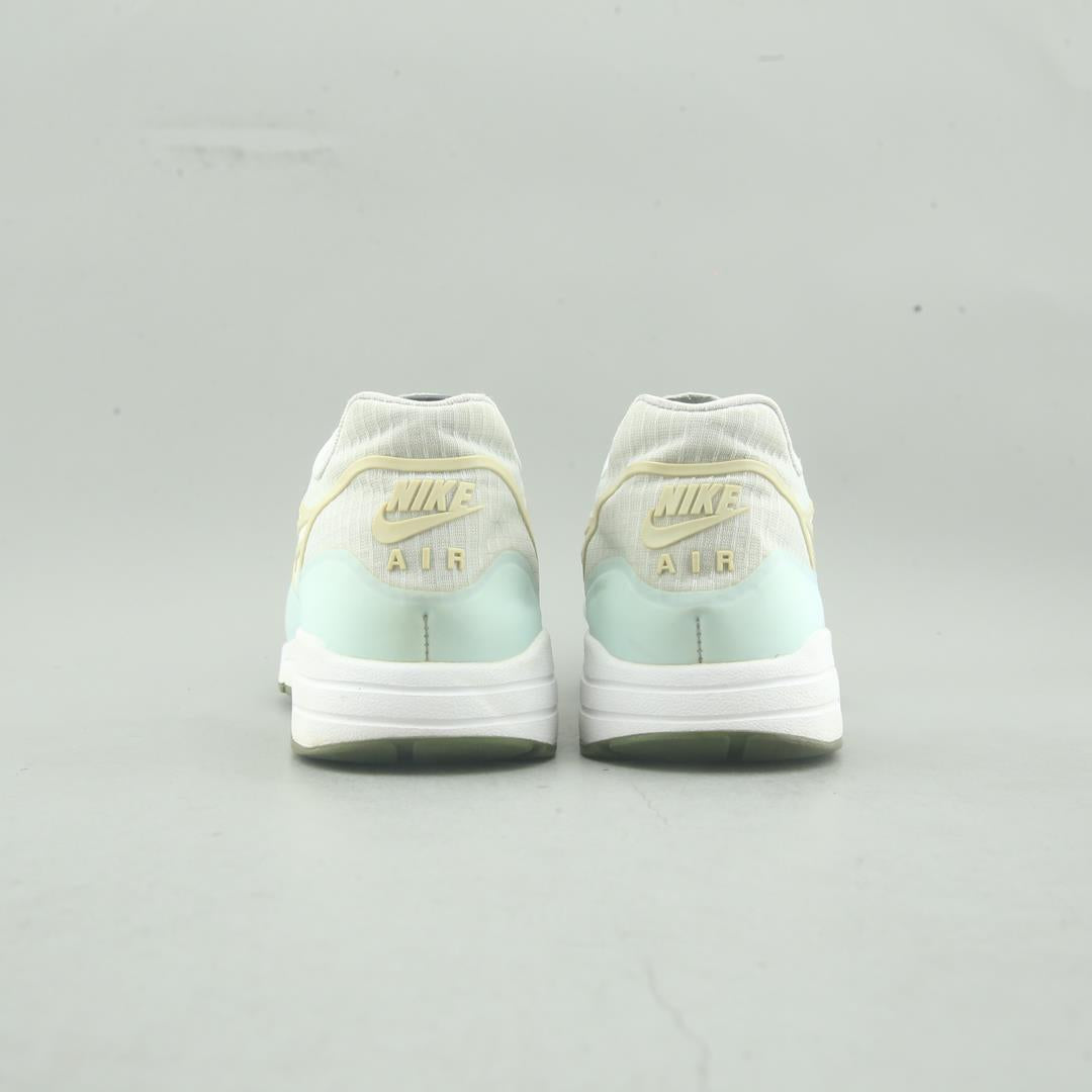 NIKE  AIR MAX 1 ULTRA 2.0
