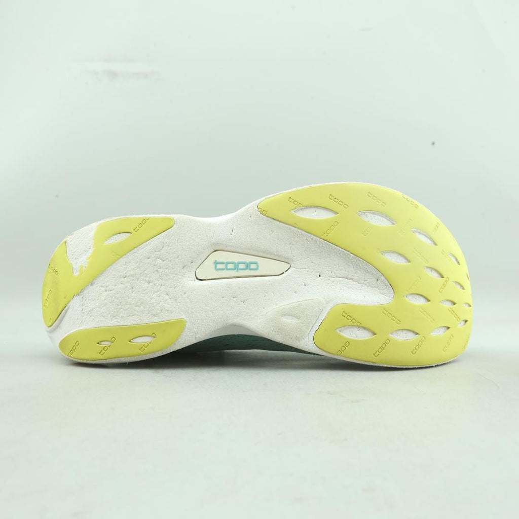 TOPO ATHLETIC SPECTER