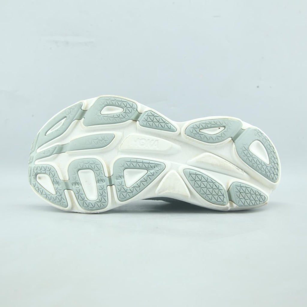 HOKA ONE ONE BONDI 8