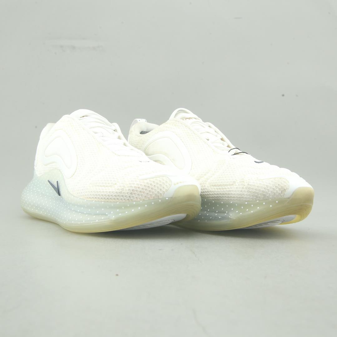 NIKE  AIR MAX 720