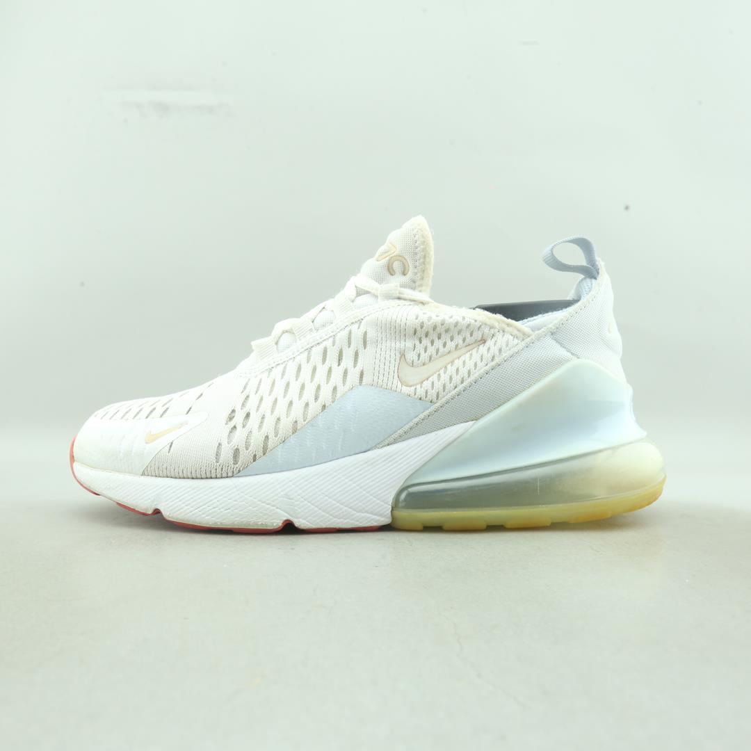 NIKE AIR MAX 270