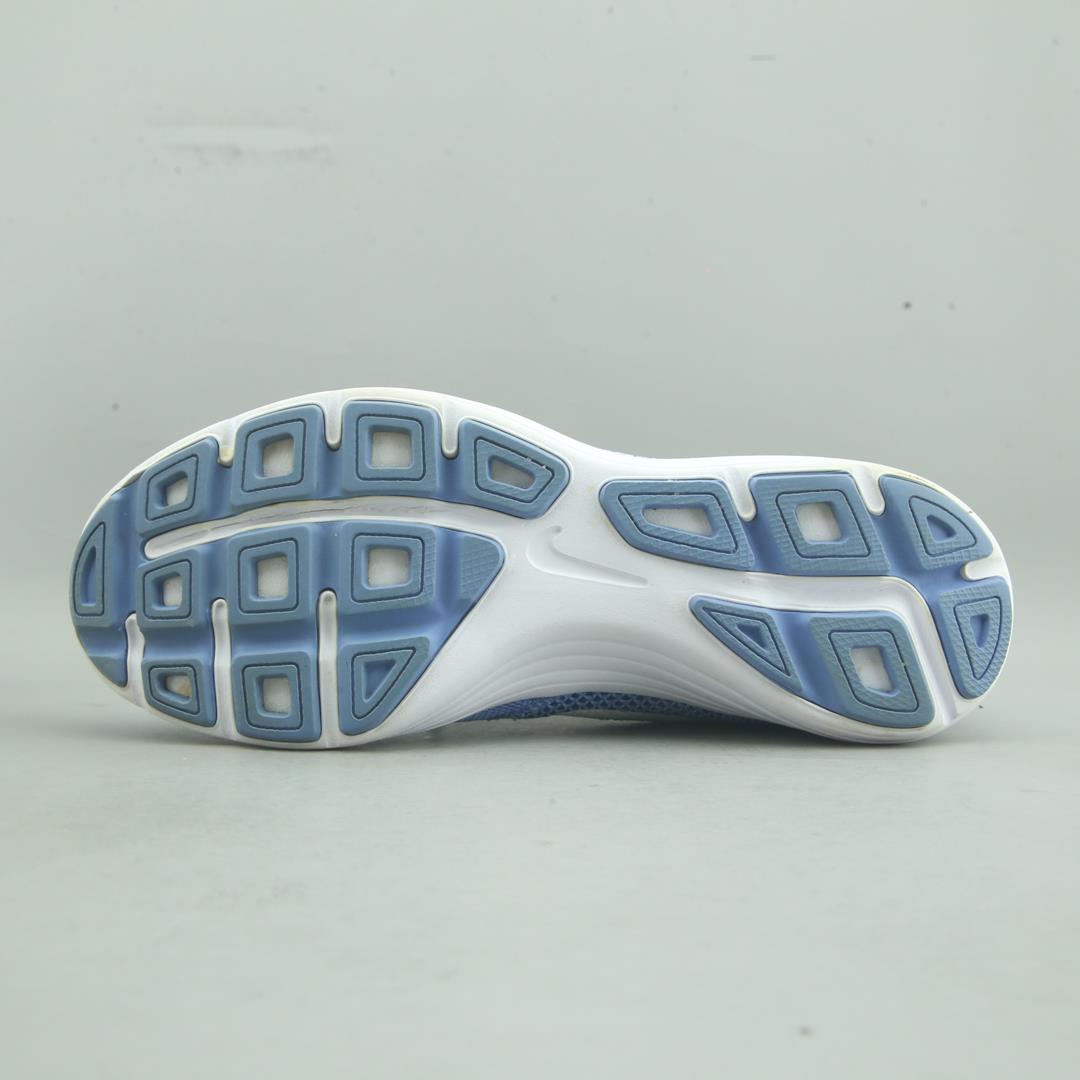 NIKE REVOLUTION 3