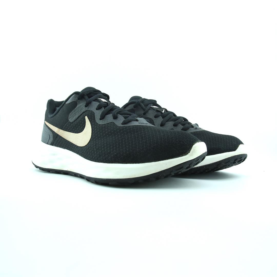 NIKE REVOLUTION 6