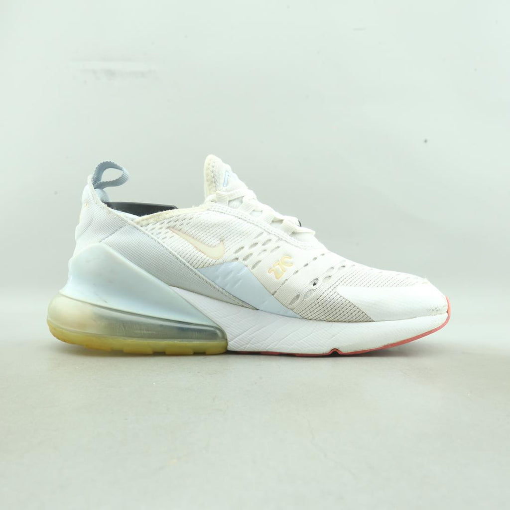 NIKE AIR MAX 270