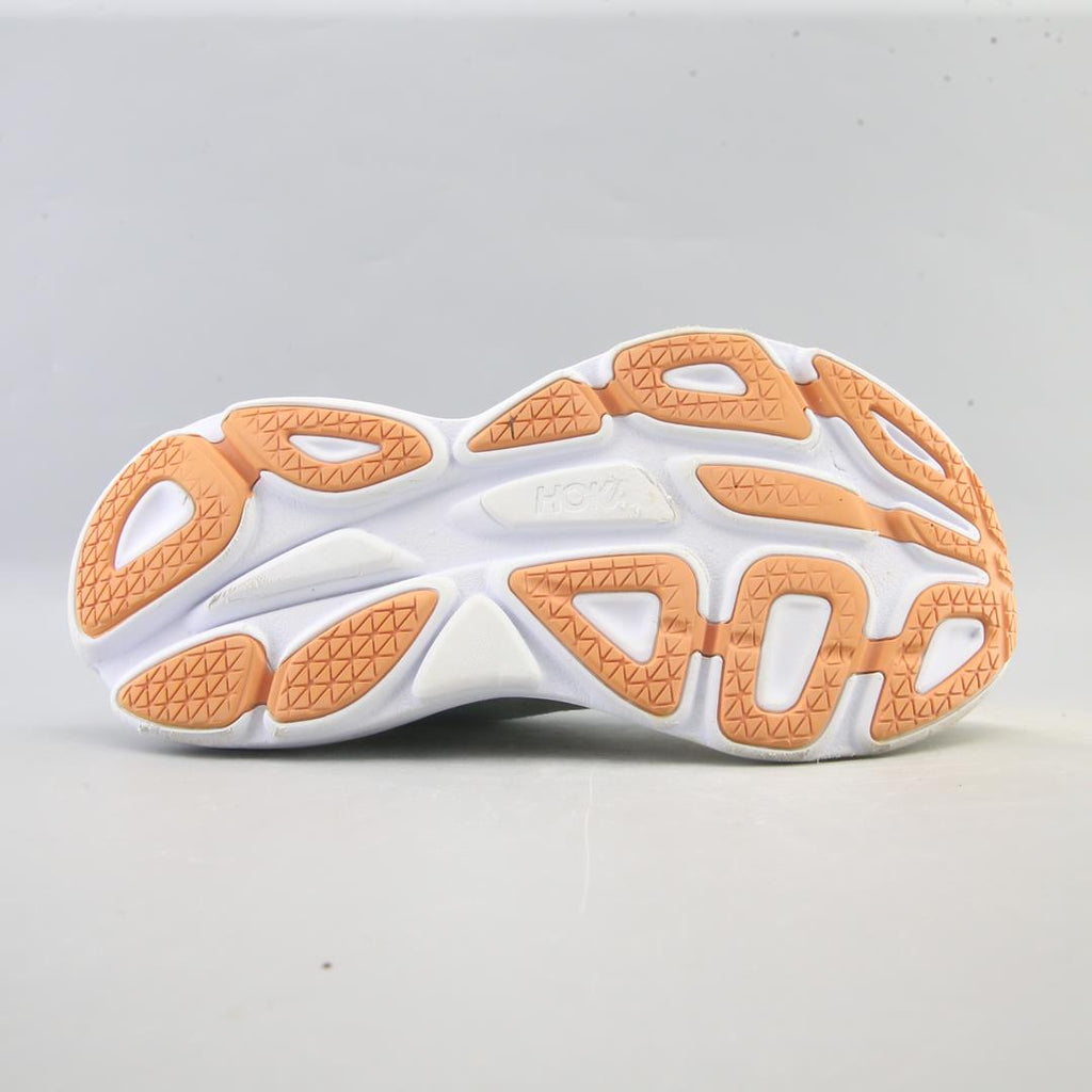 HOKA ONE ONE BONDI 8