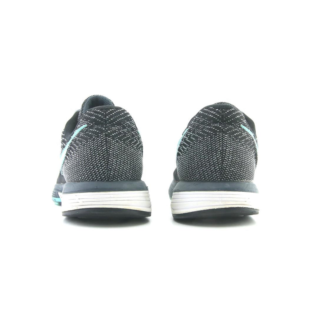 NIKE AIR ZOOM VOMERO 10