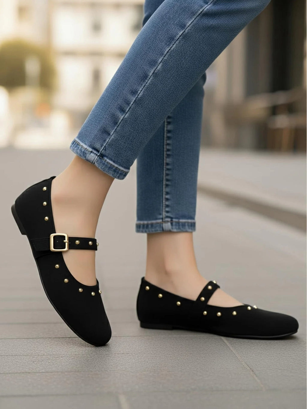 Lea Suede
