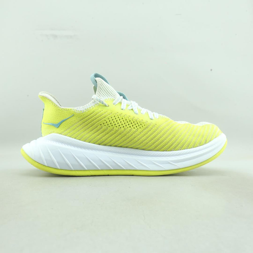 HOKA ONE ONE CARBON X 3