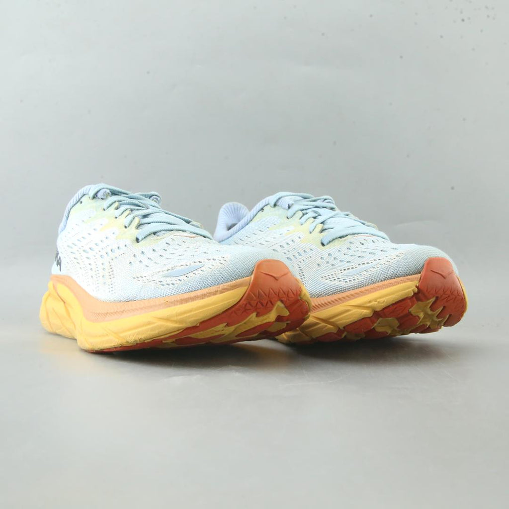 HOKA ONE ONE CLIFTON 8