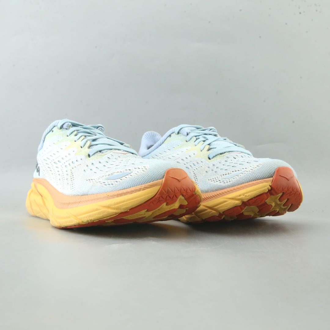 HOKA ONE ONE CLIFTON 8