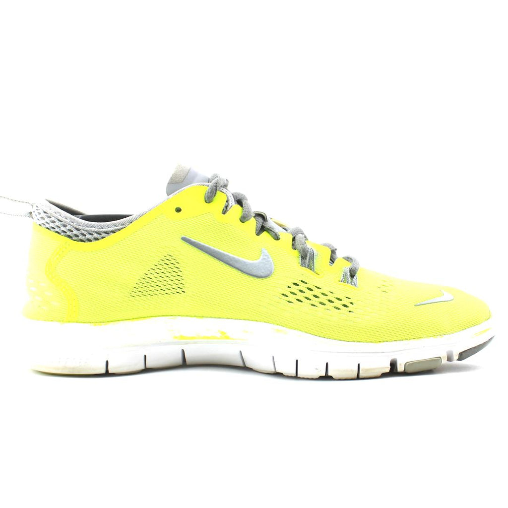NIKE FREE TR FIT 4