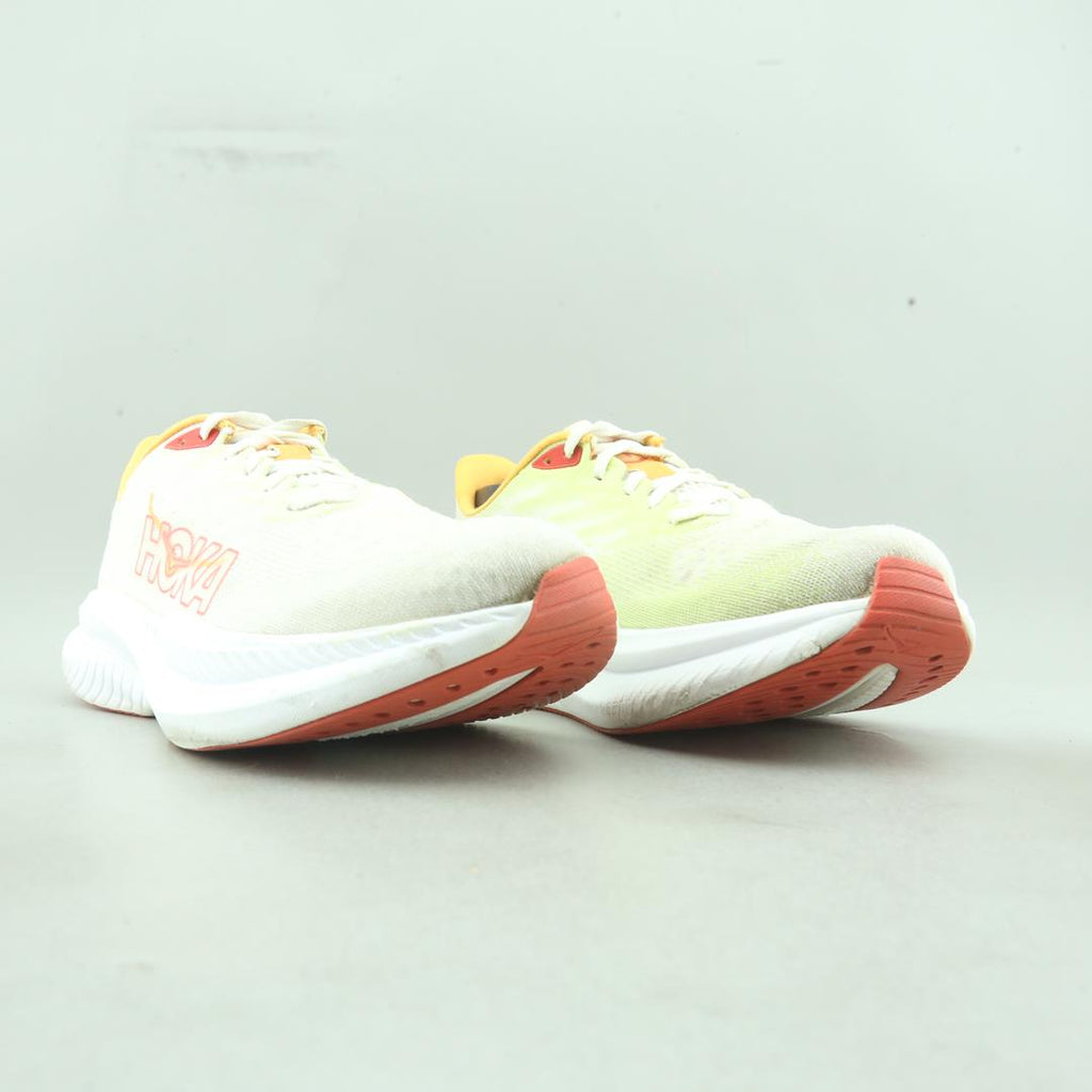 HOKA ONE ONE  MACH 6