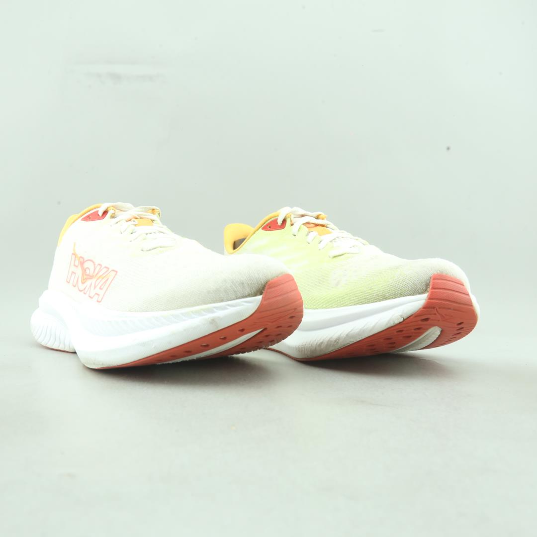 HOKA ONE ONE  MACH 6
