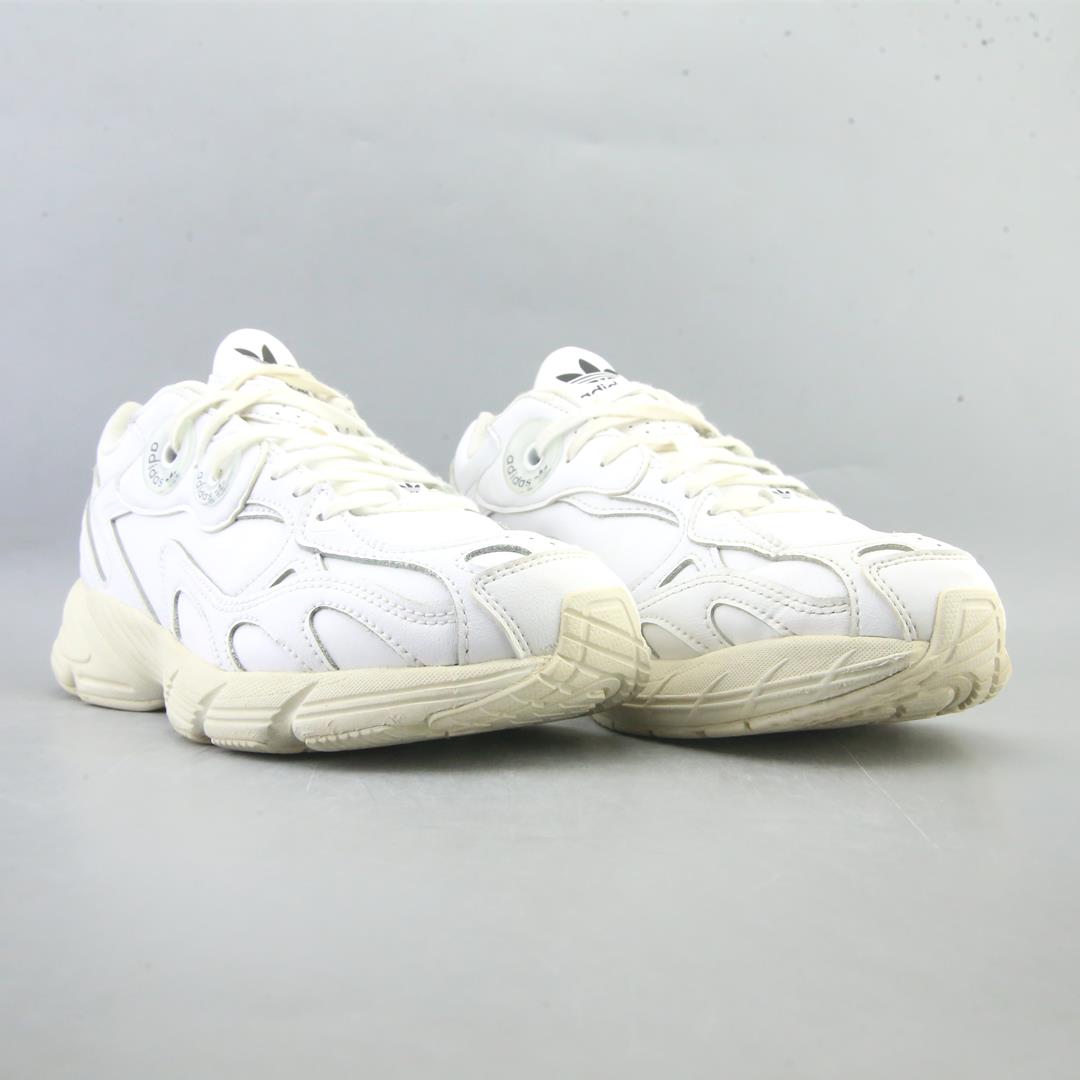 ADIDAS ASTIR