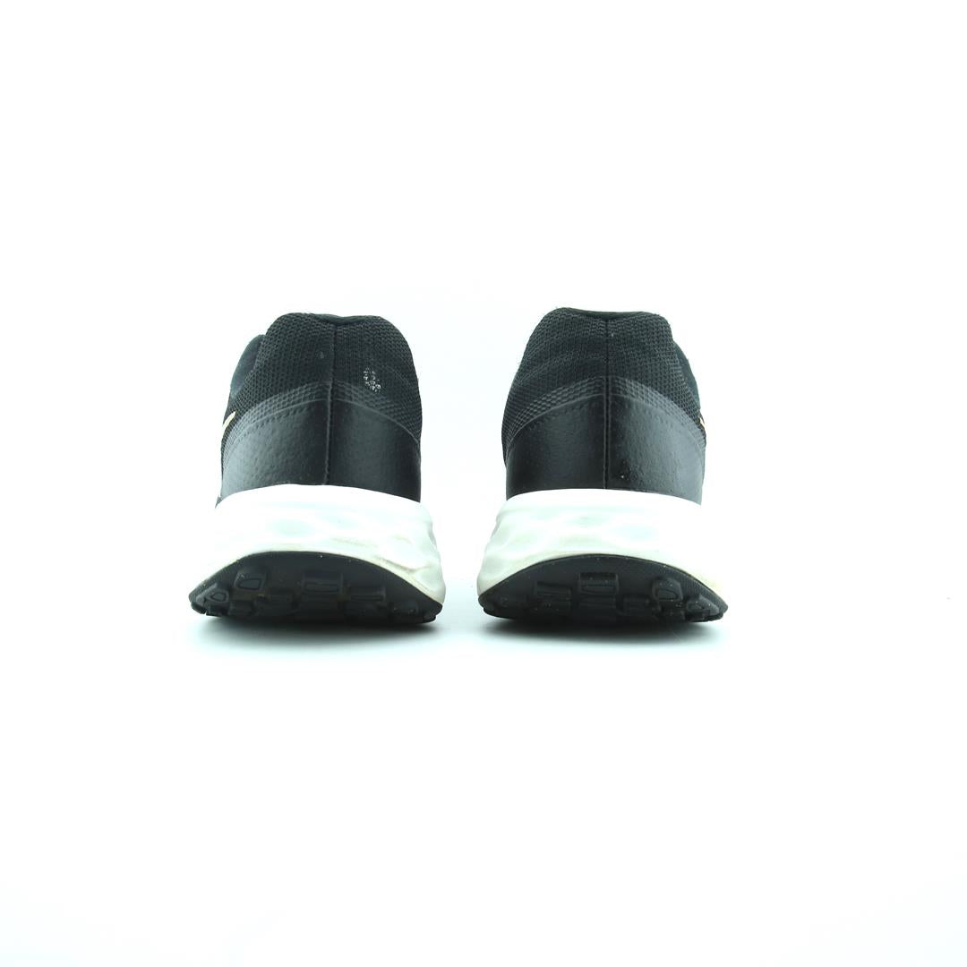 NIKE REVOLUTION 6