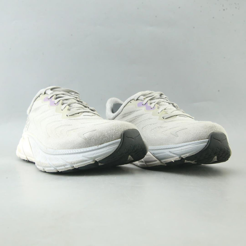 HOKA ONE ONE ARAHI 6