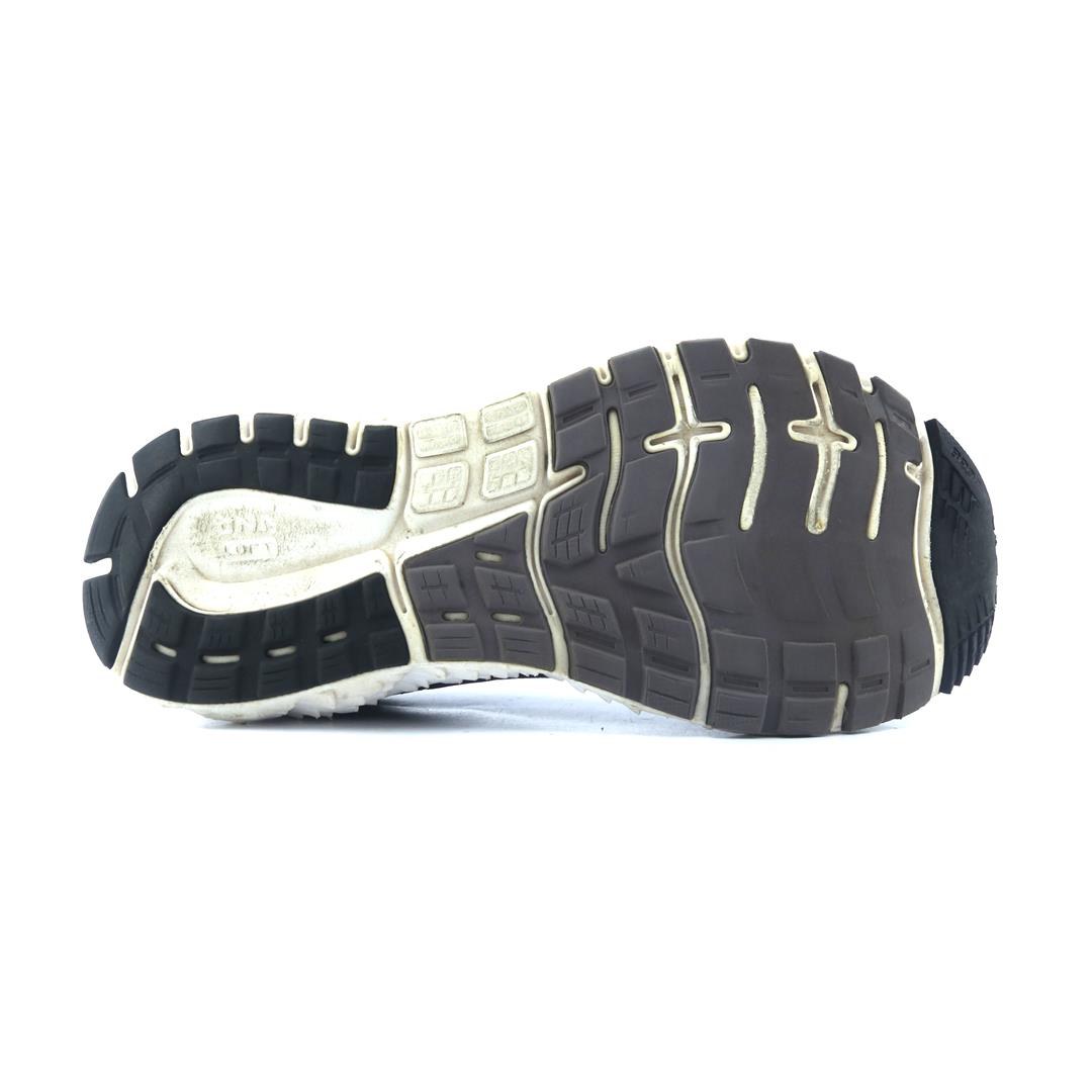 BROOKS TRANSCEND 6