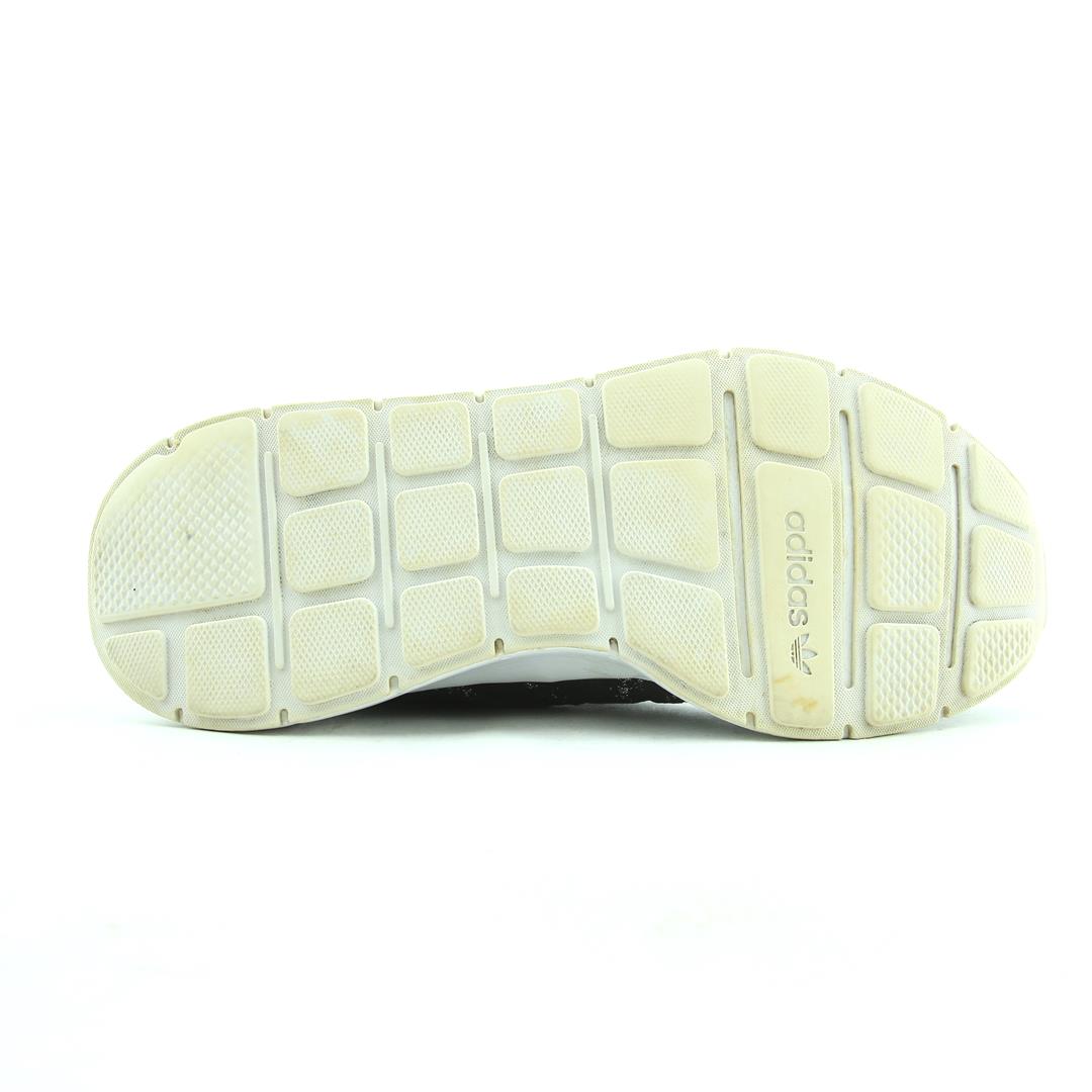 ADIDAS SWIFT RUN