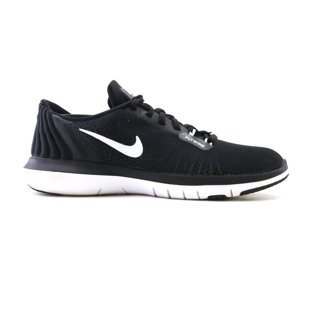 NIKE FLEX SUPREME TR 5