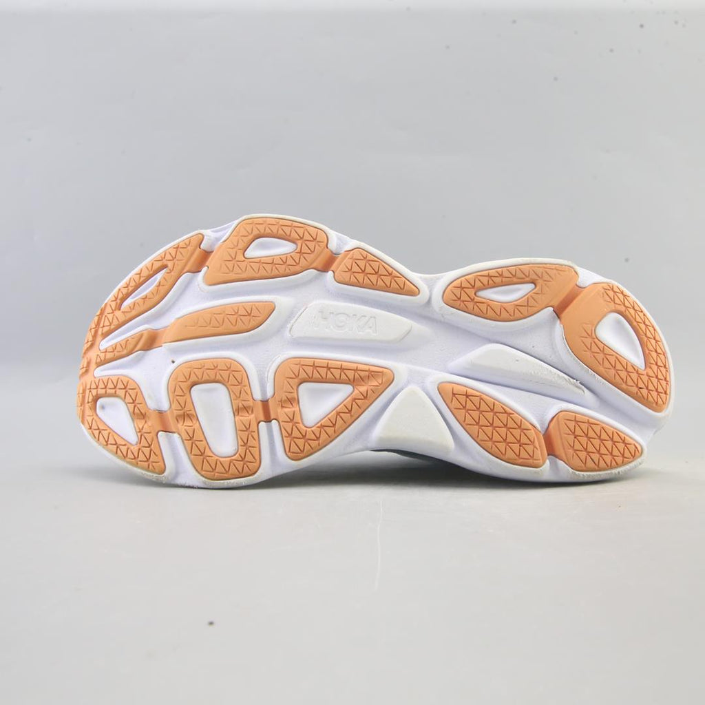 HOKA ONE ONE BONDI 8