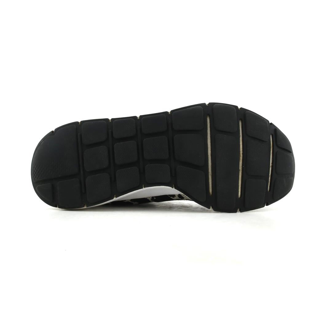 ADIDAS SWIFT RUN