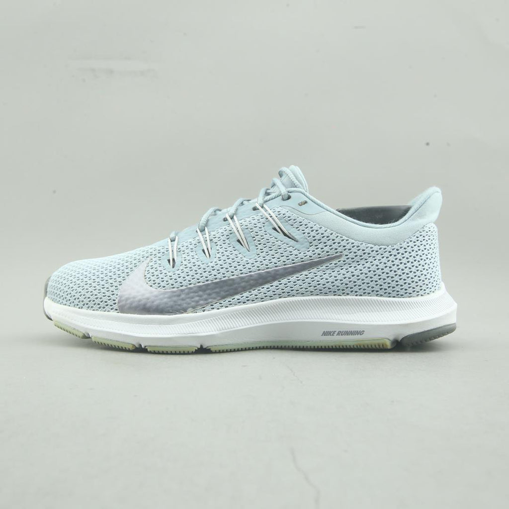 NIKE  QUEST 2
