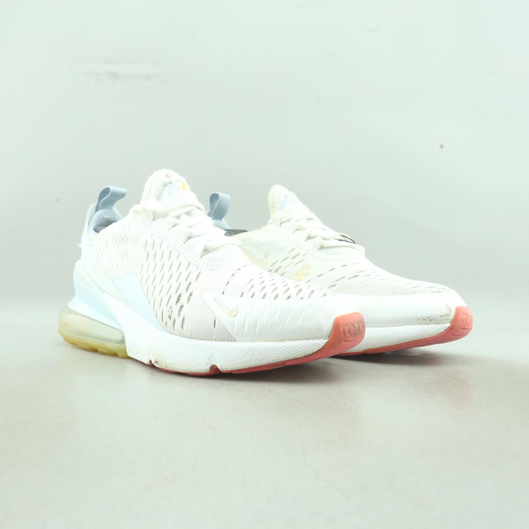 NIKE AIR MAX 270